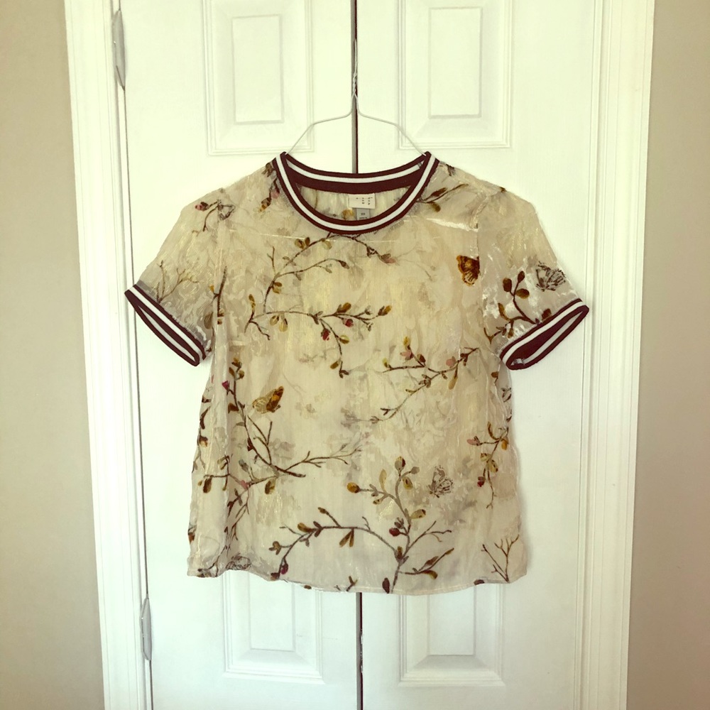 Gorgeous shimmer burnout fabric Tee.